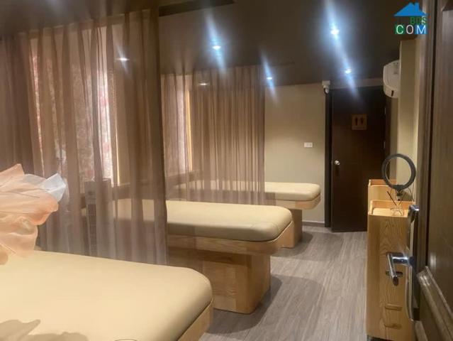 Bán Nhà Mặt Phố Hàng Bông 88 M2 7T MT 4M, Chỉ 72 Tỷ Hoàn Kiếm ️