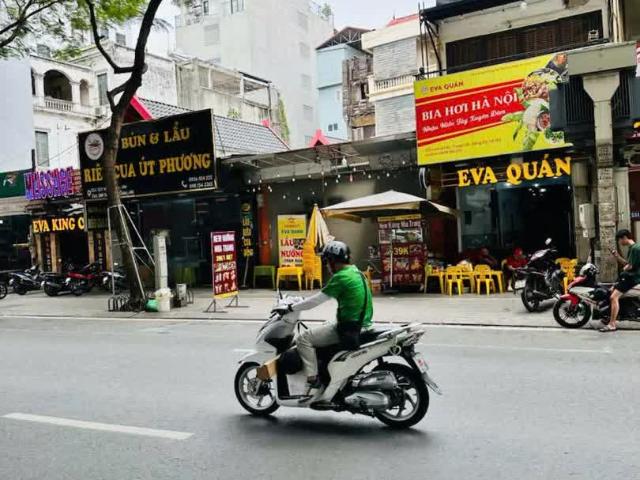 Bán nhà mặt phố Hoàng Cầu, Hào Nam, nhà mặt phố giá trong ngõ, dt 183m, CHỈ 59 tỷ