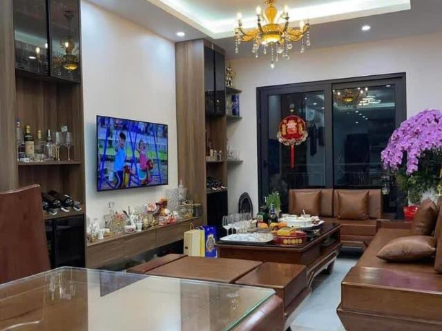 Bán nhà mặt phố Hoàng Hoa Thám vỉa hè kinh doanh –thang máy – văn phòng 65m 6tầng 31,8 tỷ