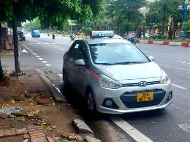 Bán Nhà Mặt Phố Hoàng Quốc Việt Quận Cầu Giấy. 160m Xây 6 Tầng Mặt Tiền 10m Nhỉnh 100 Tỷ. Cam