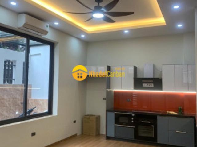 Bán nhà mặt phố khâm thiên, 55m2 x 7 tầng, thang máy, lô góc