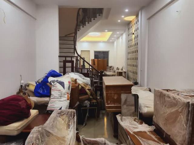 Bán nhà mặt phố Kim Mã Thượng 82m², 4 tầng, MT 4m, Chào giá 25.9 tỷ Ba Đình. Chi tiết liên hệ
