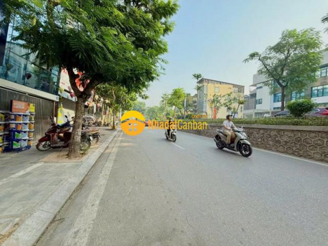Bán nhà mặt phố lạc long quân 29 tỷ 56m2 nhà 1 mặt phố 1 mặt ngõ ô tô tránh gần hồ tây