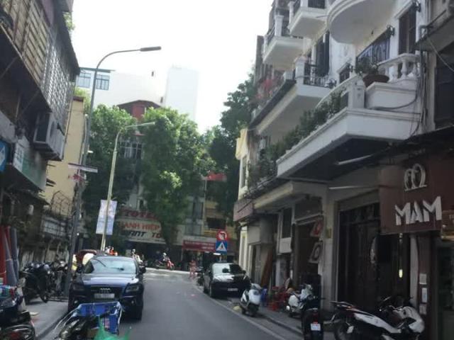 Bán nhà Mặt Phố Quận Hoàn Kiếm 50 m2 3 tầng Gía bán gấp 20 tỷ