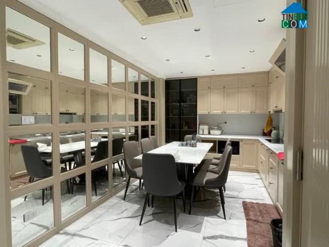 Bán Nhà Ăn Tết Hồng Tiến, Bồ Đề, Long Biên. Còn Duy Nhất, Nhà Mới, Ao Cá Koi. 82m2*6t, 19.5 Tỷ