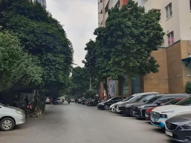 Bán Nhà Đống Đa 103m2 MT 7,5m Thang Máy Phân Lô Ô Tô Tránh Dừng Đỗ