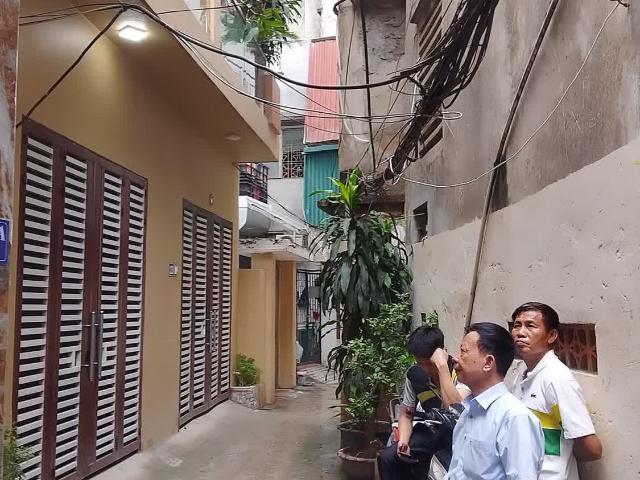 Bán nhà Đống Đa 58m Đường Láng, nhà mới gần đường ô tô