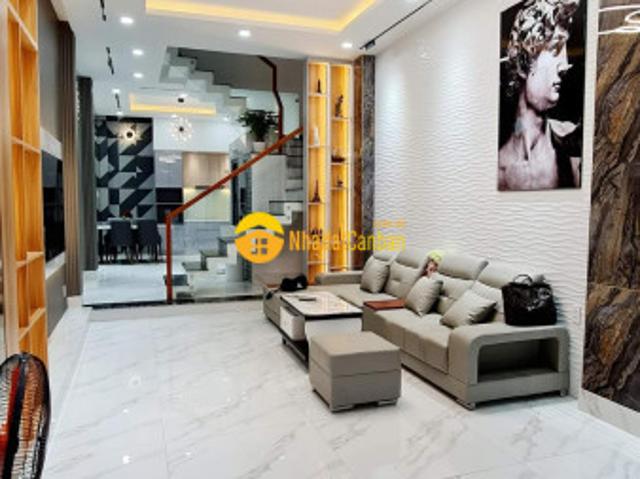 Bán nhà đường bình thành, bình tân, 4x10m, 1 trệt 1 lầu, hẻm xe hơi, giá rẻ