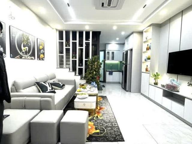 Bán Nhà Ngọc Hồi DT 40m, Giá Nhỉnh 5 tỷ, oto đỗ cửa, Ngõ thông