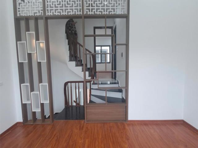 Bán nhà Ngọc Hồi Hoàng Liệt, 40m² x 4,5 tầng, cả sân 57m², 7,4 tỷ