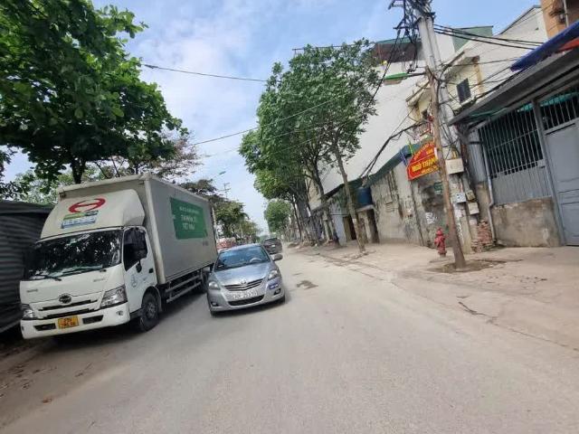 Bán nhà: Ngọc Hồi, 50m2, 3 tầng, dân xây chắc chắn, gần Bến xe nước ngầm. Hơn 5 tỷ