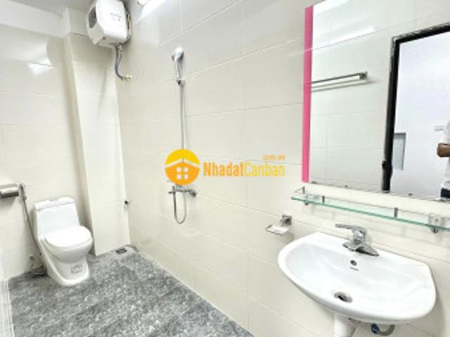 Bán nhà ngọc hà 35m x 5 tầng, ba đình, nhà đẹp ở ngay, cách mặt phố 20m ô tô. Giá 3,4 tỷ