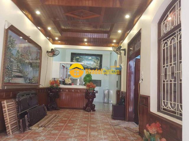 Bán nhà ngọc lâm, long biên, nội thất đẹp, 39m2, 3.85tỷ