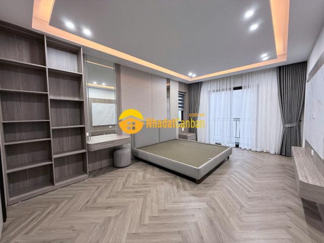 Bán nhà ngọc thuỵ, long biên 8 tầng, 51m, mt7.3m oto vào nhà nhỉnh 15 tỷ
