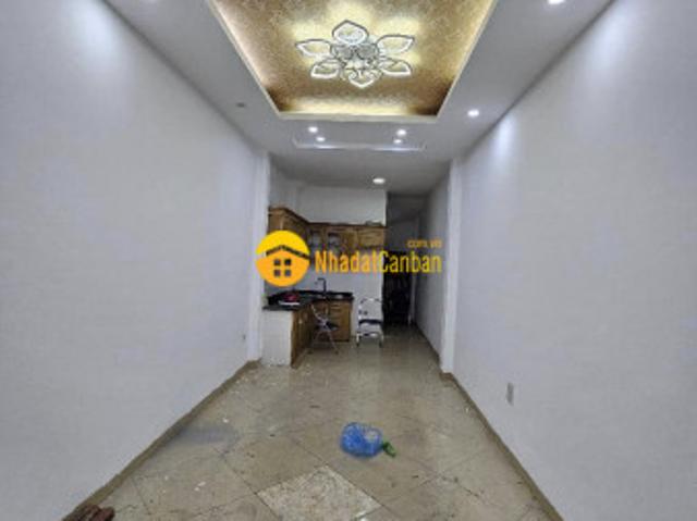 Bán nhà ngọc thuỵ 34m 5tầng ngõ nông oto đỗ cửa giá 5,5tỷ