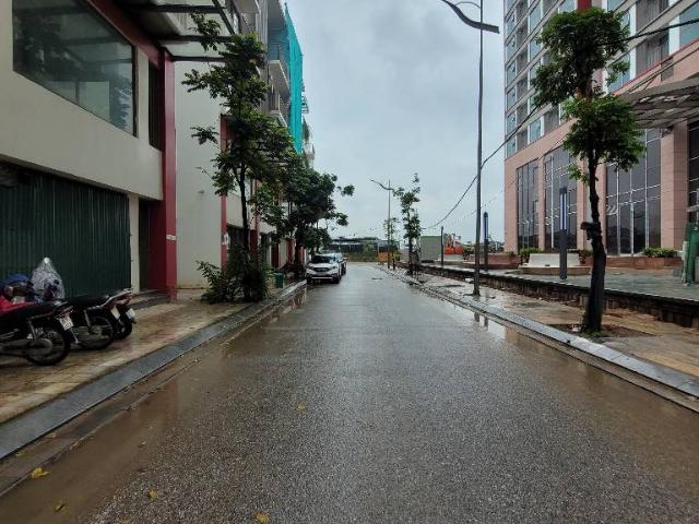 Bán nhà ngọc thụy 110m2 6 tầng vỉa hè, oto tránh kinh doanh 33. X Tỷ