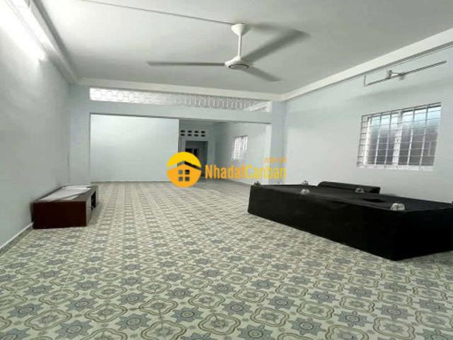 Bán nhà đường cách mạng tháng 8, p, hoà hưng tp hcm, 64m2, 2 tầng. Giá tốt