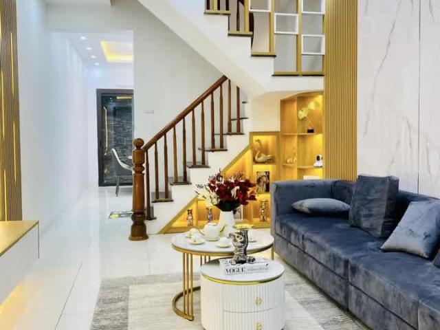 Bán Nhà Ngõ Gốc Đề, Hai Bà Trưng, DT45m2, MT 4m, Full Nội Thất, 2 Thoáng, Gần ÔTô, Nhỉnh 7 Tỷ
