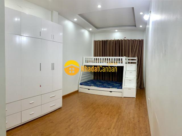 Bán nhà đường kim giang, hoàng mai, nhà đẹp, lô góc, 20m ra ô tô, dt 35m2 x5t chỉ 4.6 tỷ