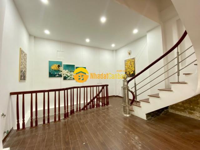 Bán nhà đường láng đống đa 40m2 x 5 tầng, 4.68 tỷ
