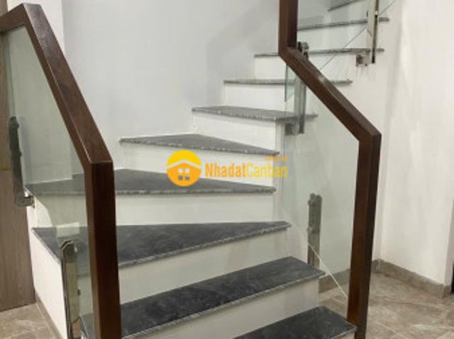 Bán nhà ngõ quỳnh, hbt giá 10.6 tỷ, 30m2x5t, lô góc, ở luôn ảnh thật