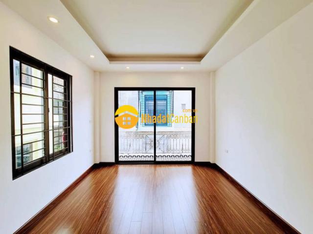 Bán nhà ngõ quỳnh 48m2 nhà mới coong kinh doanh ác liệt 8,7 tỷ