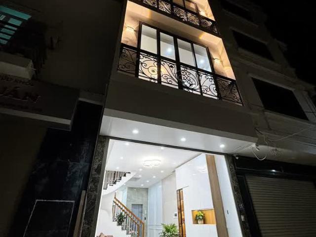 Bán Nhà NGõ Quang Trung Hà Đông 40m2 10.6 Tỷ 5 Tầng Thang Máy Ô Tô Tránh Kinh Doanh Sầm Uất