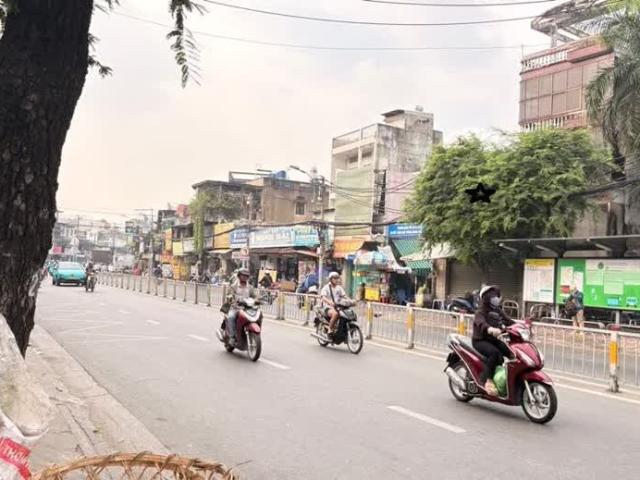 Bán Nhà Ngõ Q. 11 Hồ Chí Minh Đầy Đủ Tiện Ích, 450m2, Giá Tốt Nhất Khu Vực Sổ Hồng Chính Chủ