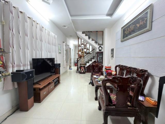 Bán nhà đường số 8, Linh Trung, Thủ Đức, TP HCM. DT105m2, 3 tầng, SHR. Giá 10.4 tỷ