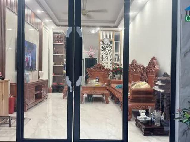 Bán nhà Ngõ Thống Nhất Hai Bà Trưng mặt ngõ KD 40m 5T 4m 7 tỷ LH 0865366