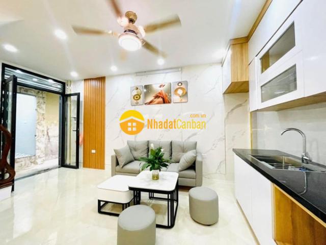 Bán nhà đường thái hà, dt 47m 5 tầng, lô góc, cách ô tô 10m, giá 7.5 tỷ