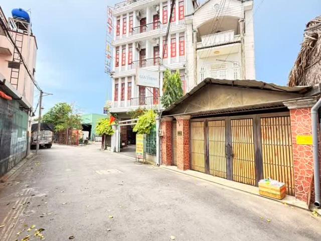 Bán nhà ngõ Tô Ngọc Vân, Q. 12, 97m2, 3PN, Nhỉnh 4 tỷ hxh 3m