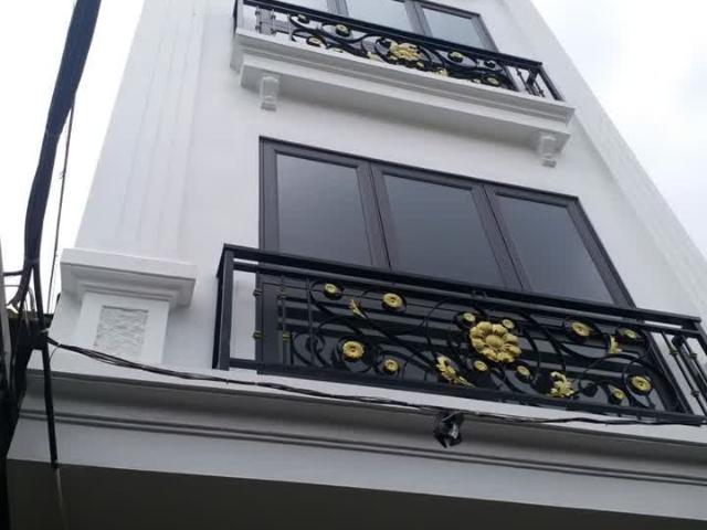 Bán nhà ngõ 196 Hồ Tùng Mậu, 45m2, 7 tầng thang máy, nhà đẹp ở ngay, ngõ ô tô