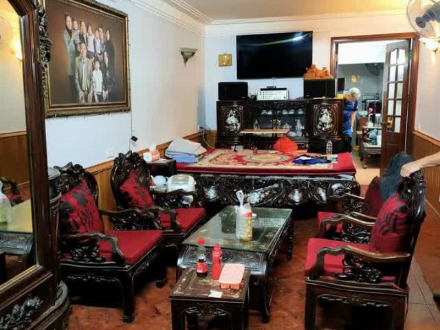 Bán nhà ngõ 29 Nguyễn Chí Thanh, DT 54m, 4 tầng, MT 3.3m, giá 11 tỷ, oto qua nhà