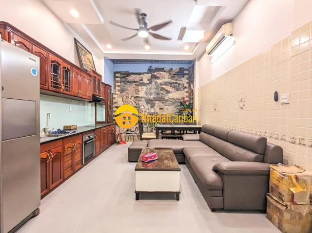 Bán nhà ngõ 34 nguyễn thị định, 60m2 x 5 tầng, ô tô tránh