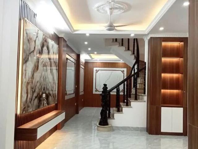 Bán nhà ngõ 383 Phúc Tân, DT 45/55m, 5 tầng, MT 3.8m, giá 8.9 tỷ