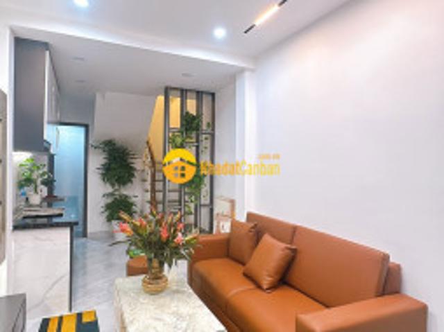 Bán nhà ngõ 32 phố khâm thiên, ngõ rộng, nhà 3 tầng ở luôn, dt sổ đỏ 10m, giá 2.05 tỷ
