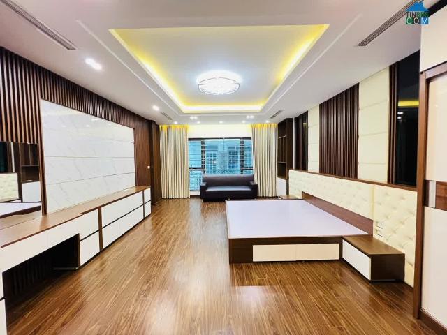 Bán nhà ngõ 59 Hoàng Cầu, DT 55m, 7 tầng mới, MT 5m, giá 30.5 tỷ, ngõ oto