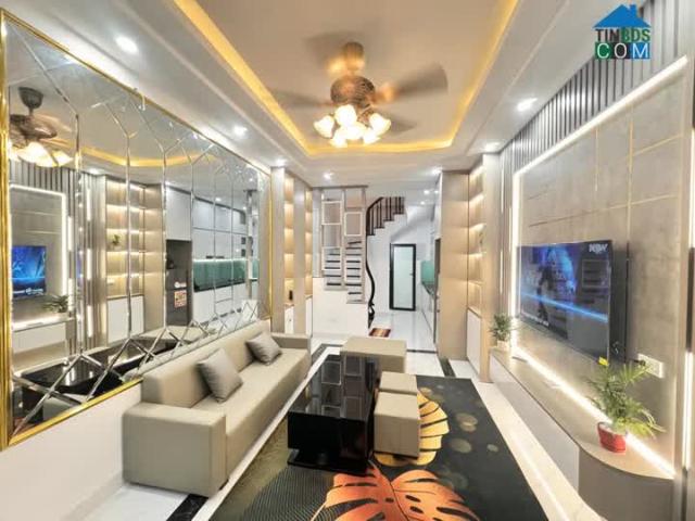 Bán Nhà Ngõ 79 Cầu Giấy, DT 36m, 5t, Lô Góc, 30M Ô Tô, Ở Ngay, Chỉ 6.4 Tỷ
