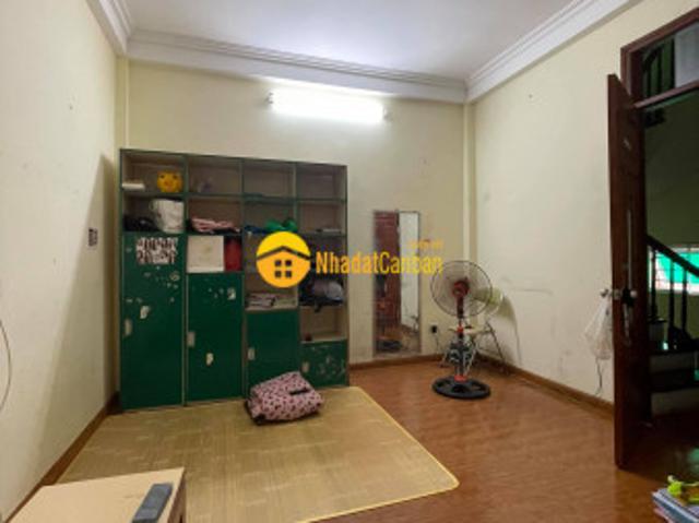 Bán nhà ngõ 71 nguyễn lương băng, cách phố 40m, lô góc, dt 28m, 5 tầng3.3 tỷ