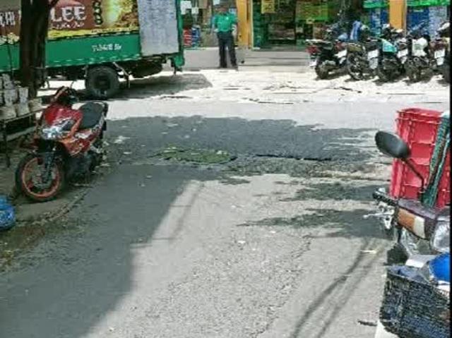 Bán Nhà: Ngay Chợ Linh Xuân, Thủ Đức, Đường Xe Hơi, 2 Tầng, 49.5m2, Chỉ 3.8 Tỷ