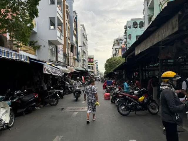 Bán Nhà Ngay Chợ Tân Thành Q5 Khu Vực Rất Ít Nhà Bán Chủ Ở Bán Chia Tài Sản, 100m2.5.5x22m