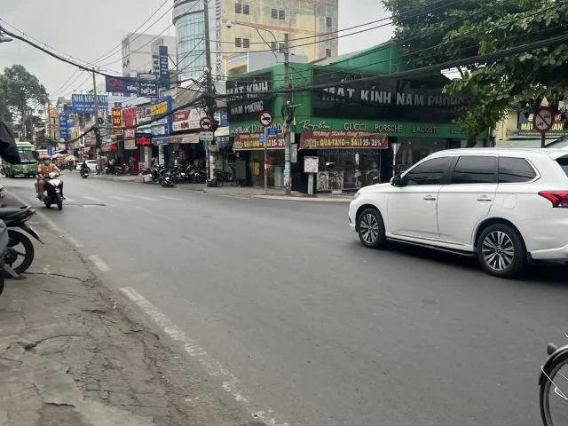 Bán Nhà Ngay Ngã Tư Thủ Đức 90M2 Nở Hậu 5,3m Hiệp Phú Quận 9. Chỉ 5. Xx Tỷ