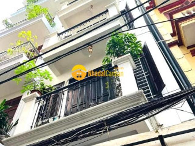 Bán nhà ngay võng thị, lô góc, ô tô tới nhà, gần phố, giá 9.2 tỷ