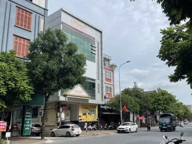 Bán nhà Ngô Xuân Quảng 2 mặt tiền 3 mặt thoáng 69m2,4 tầng kinh doanh Vip. 0982852