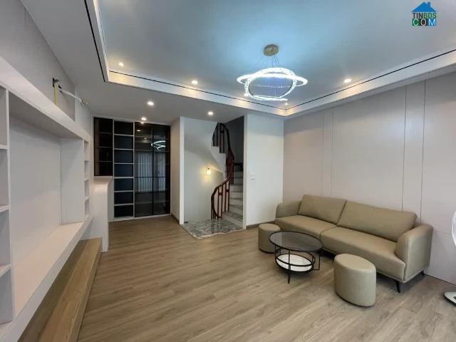Bán Nhà Ngô Gia Tự 31m2 6T, Mt 4.5m, Ô Tô Đỗ Cạnh Nhà, Hàng Xóm BigC Long Biên 6. X Tỷ