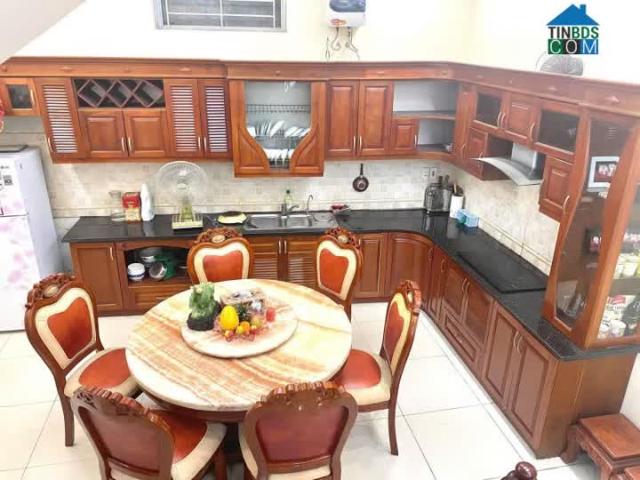 Bán Nhà Ngô Gia Tự, Long Biên 68m² – 4 Tầng – MT 5.2m – Giá 15.8 Tỷ