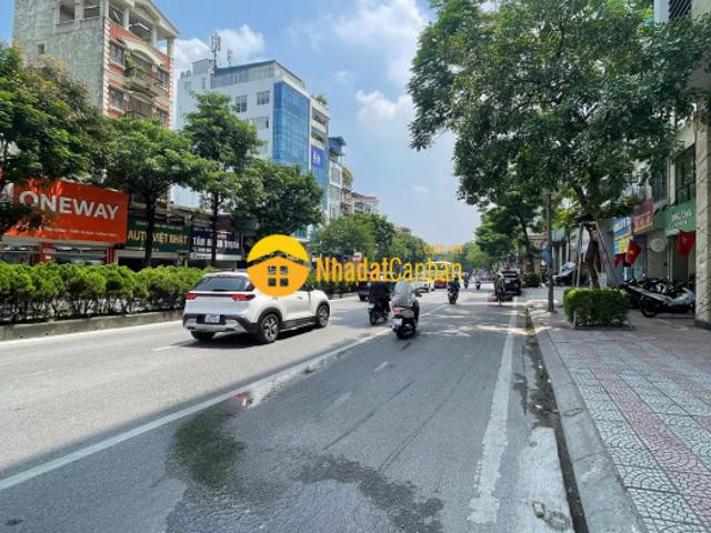 Bán nhà nguyễn văn cừ 8 tỉ ô tô đỗ cổng 65m 7 ngủ gần hoàn kiếm