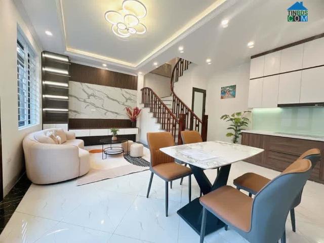 Bán Nhà Nguyễn Lương Bằng, 34m², Ngõ Rộng, 30m Ra Ô Tô, Chỉ 5.9 Tỷ