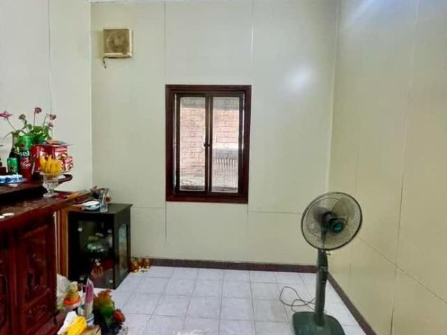 Bán Nhà Nguyễn Lương Bằng nhỉnh 10 tỷ 42 x 3 tầng, mt 4m, 3 gác, ô tô trán